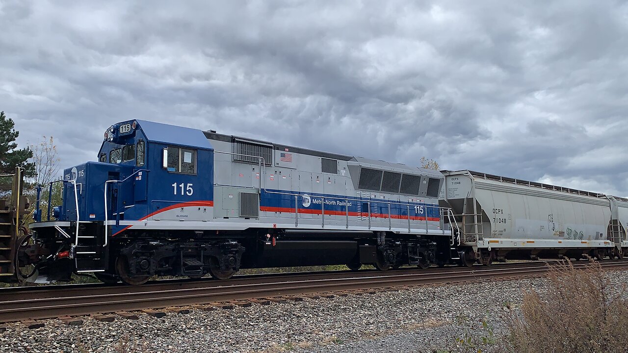 CSX train engines 3319, YN2 532, and MTA 115