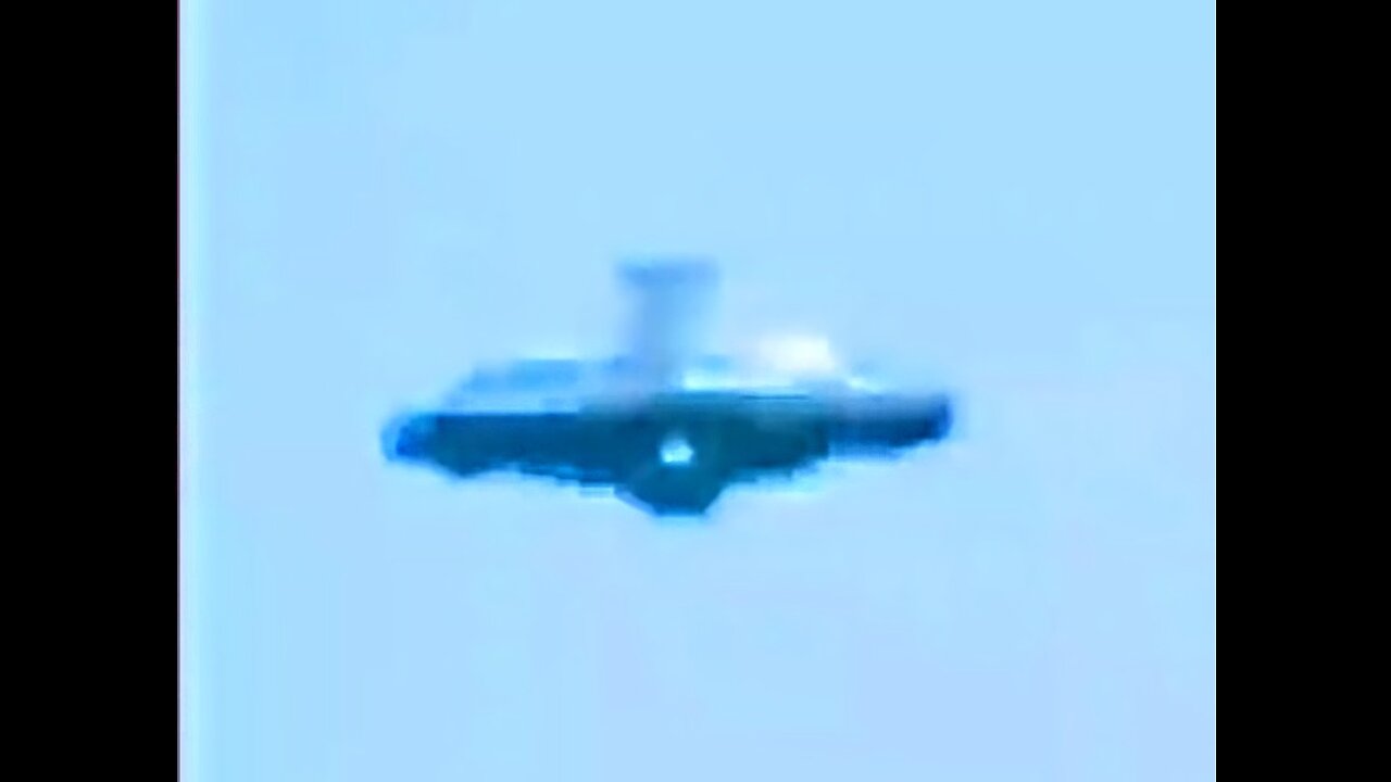 UFO/UAP with Amazing Detail (stabilized and enhanced)