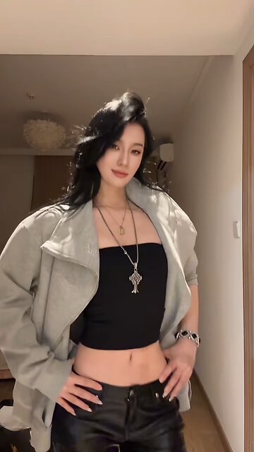 The hair is glowing 😍 #model #style #fitness