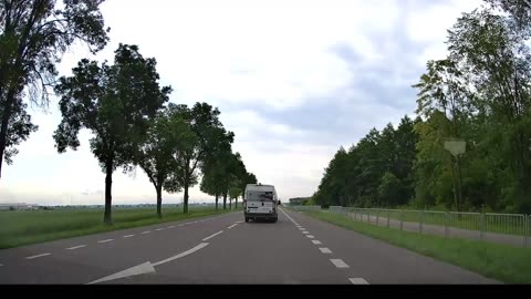 Wyprzedzanie na linii podwójnej ciągłej