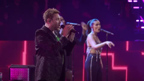 Girls on Film / Hungry Like the Wolf - Duran Duran (live)