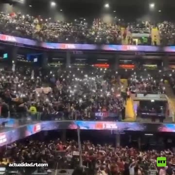 Milei ofrece un concierto de rock