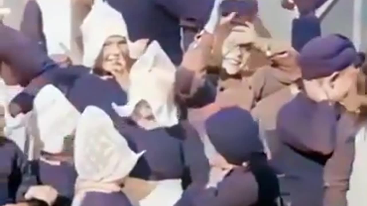 HOLLAND BEFORE DIEverSHITTY