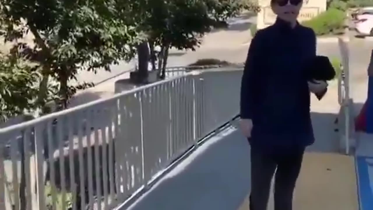 Woman yells racist slurs while leaving store...BASED