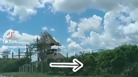 Entrada a los desarrollos de Bosques de Cancún