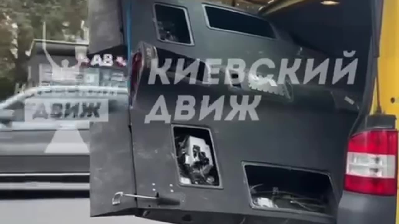 In Kyiv, someone is simply transporting a "Shahed"