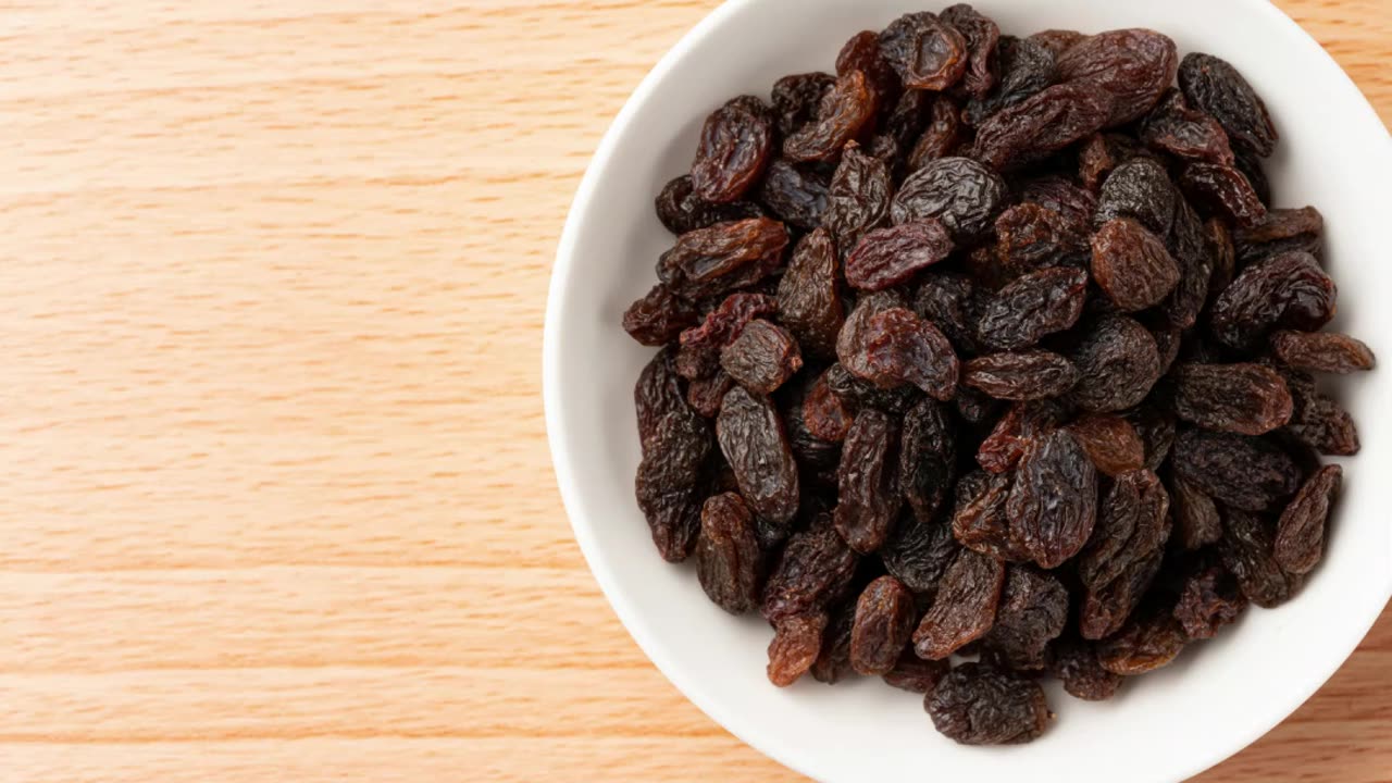 सर्दी में काली किशमिश खाने के फायदे #short #health #viarl