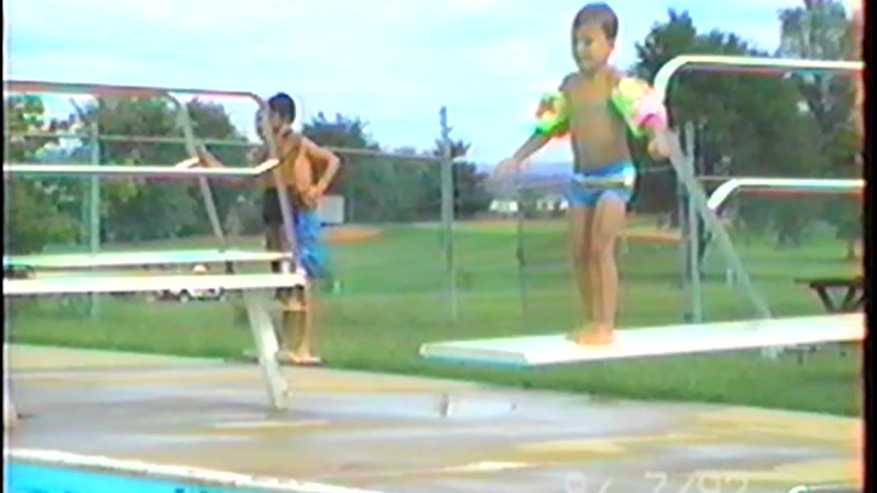 1992-VA-CountrysidePoolP2