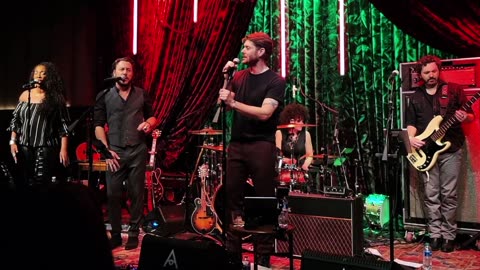 Auld Lang Syne || Jensen Ackles & Steve Carlson || Radio Company