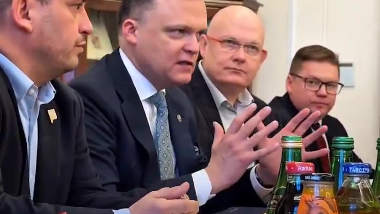 ‼️Hahahahaha‼️ Sprawczość w polityce Hołowni... 😂😂😂 Tusk zrobił z nich