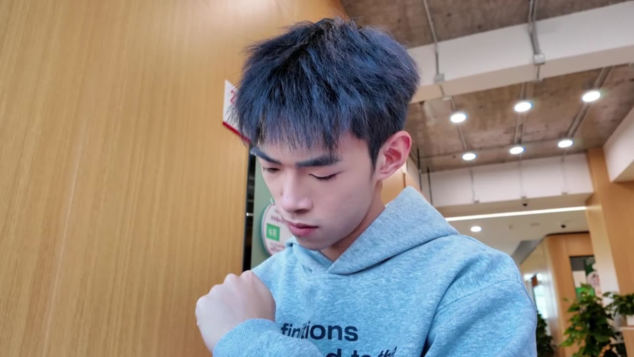 Chill Explorer House Journey