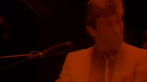 Chicago - Hard To Say I'm Sorry (Official Music Video)