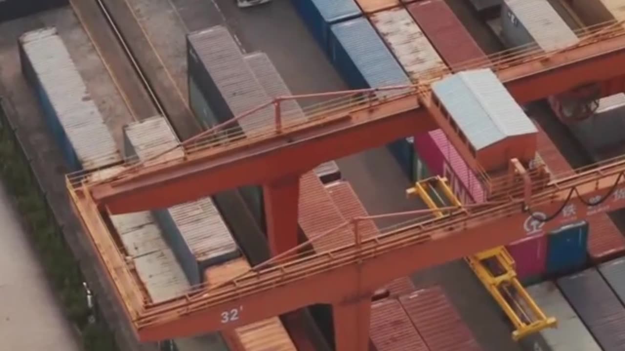 #AmazonCuts #TechShakeup #AutomationEra #CorporateLean #FutureOfWork