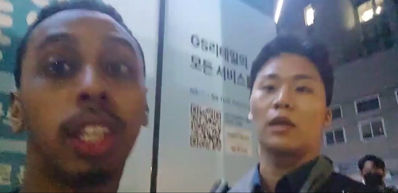 IP2 Stories - Johnny Somali Pressed By Cops Over Broken Bottle! Shop Clerk Has Johnnys Back