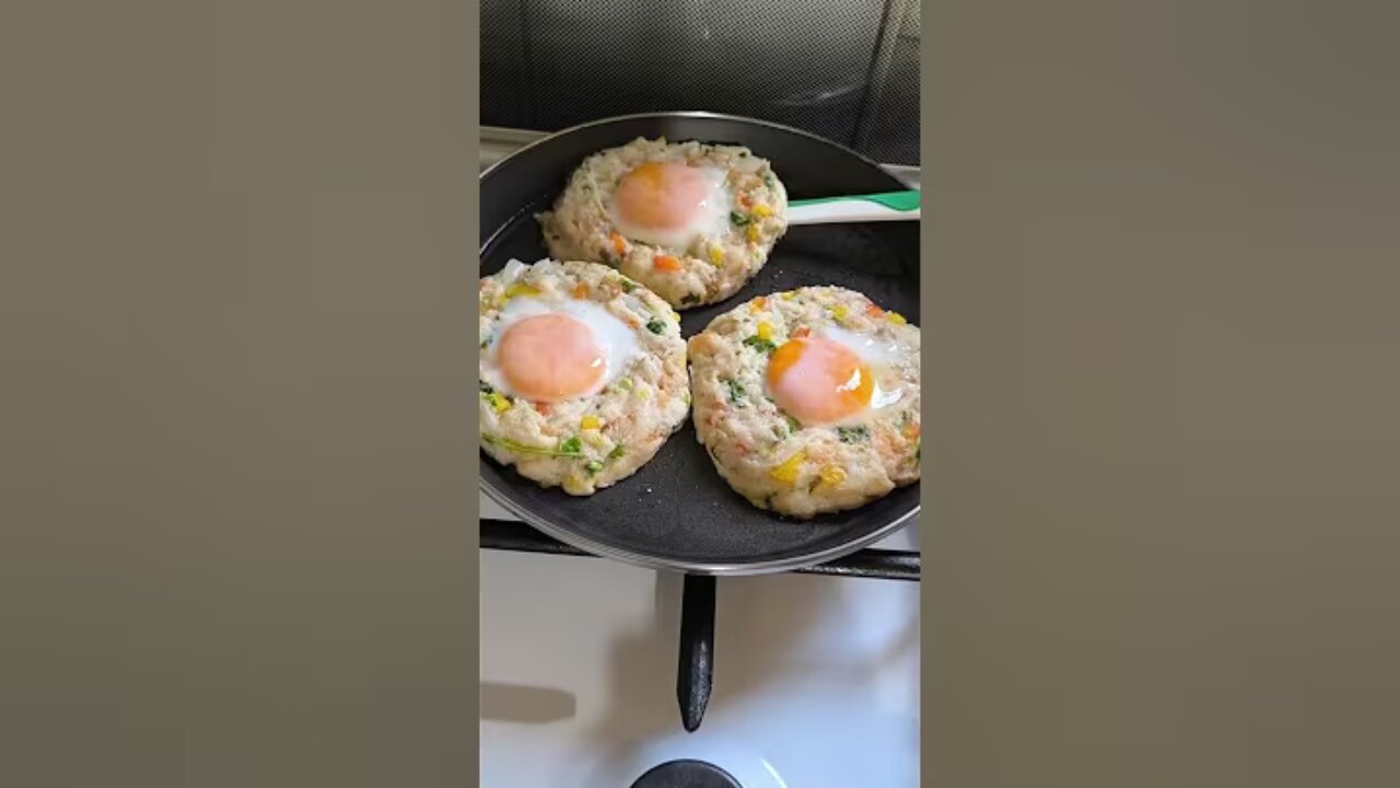 Just add Eggs with Bread! It’s so delicious /Easy breakfast #shorts #recipe