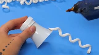 A paper light that gives your room a whole new vibe 💛