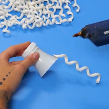 A paper light that gives your room a whole new vibe 💛