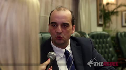 Lauren Southern UN E-Cigs