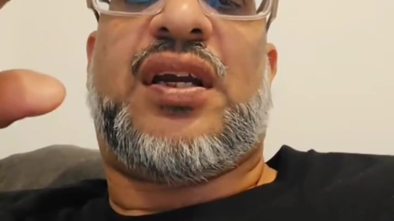 Pakistani man in UK says he doesn't know British culture. Why didn't he stay in Pakistan then?