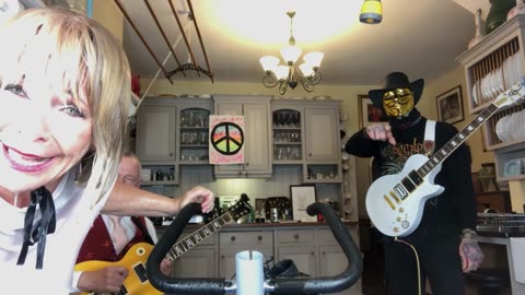 20210516 Toyah & Robert's Sunday Lunch - Born To Be Wild [eYhSroxeoEE]