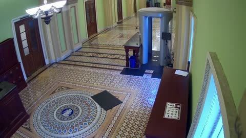 0304USCS03SenateGallerySWnearS324_2021-01-06_15h40min02s043ms.mp4