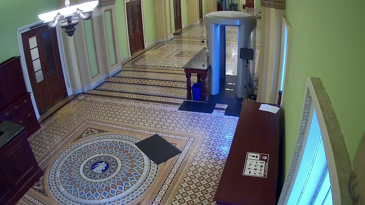 0304USCS03SenateGallerySWnearS324_2021-01-06_15h40min02s043ms.mp4
