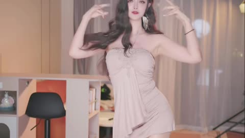 SCREAMING hot! | K-Pop Idol Ivory Mini Dress Tempting Vibrant Moves - Daily Beauty EP 330