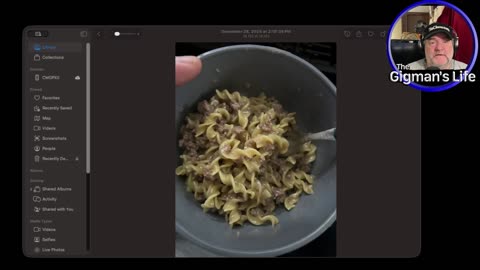 Better Than Box:Beef Stroganoff HandBurger Helpless