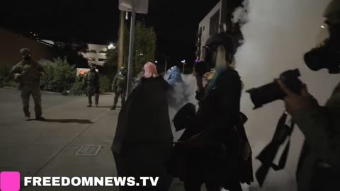 Large amounts of tear gas, smoke bombs released on Anti-ICE protesters outside ICE facility