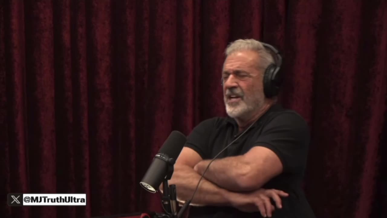 Oh boy… 👀 Mel Gibson says the Pope and the Vatican are Surrounded by Child Molesters