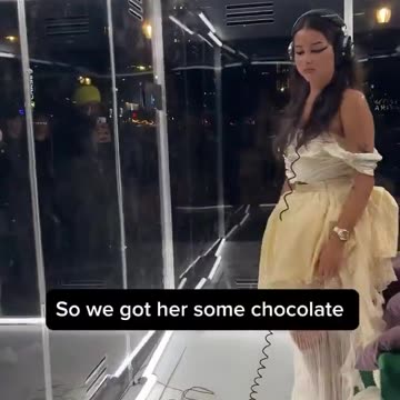 Lexa Gates traps herself in a box - 10 hours of no phone, food, water or bathroom breaks.