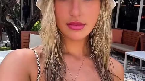 Skylar Simpson - Biography - American model - Instagram Influencer
