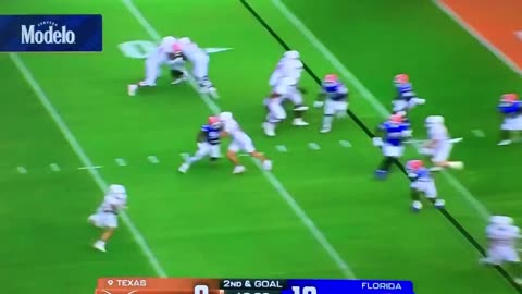 Texas QB #16 Arch Manning Rollout TD. 🏈