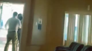 Intento de ICE de entrar al Consulado de Ecuador en Mineápolis