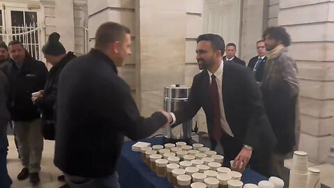 Mamdami's Non-Photo Op Photo Op