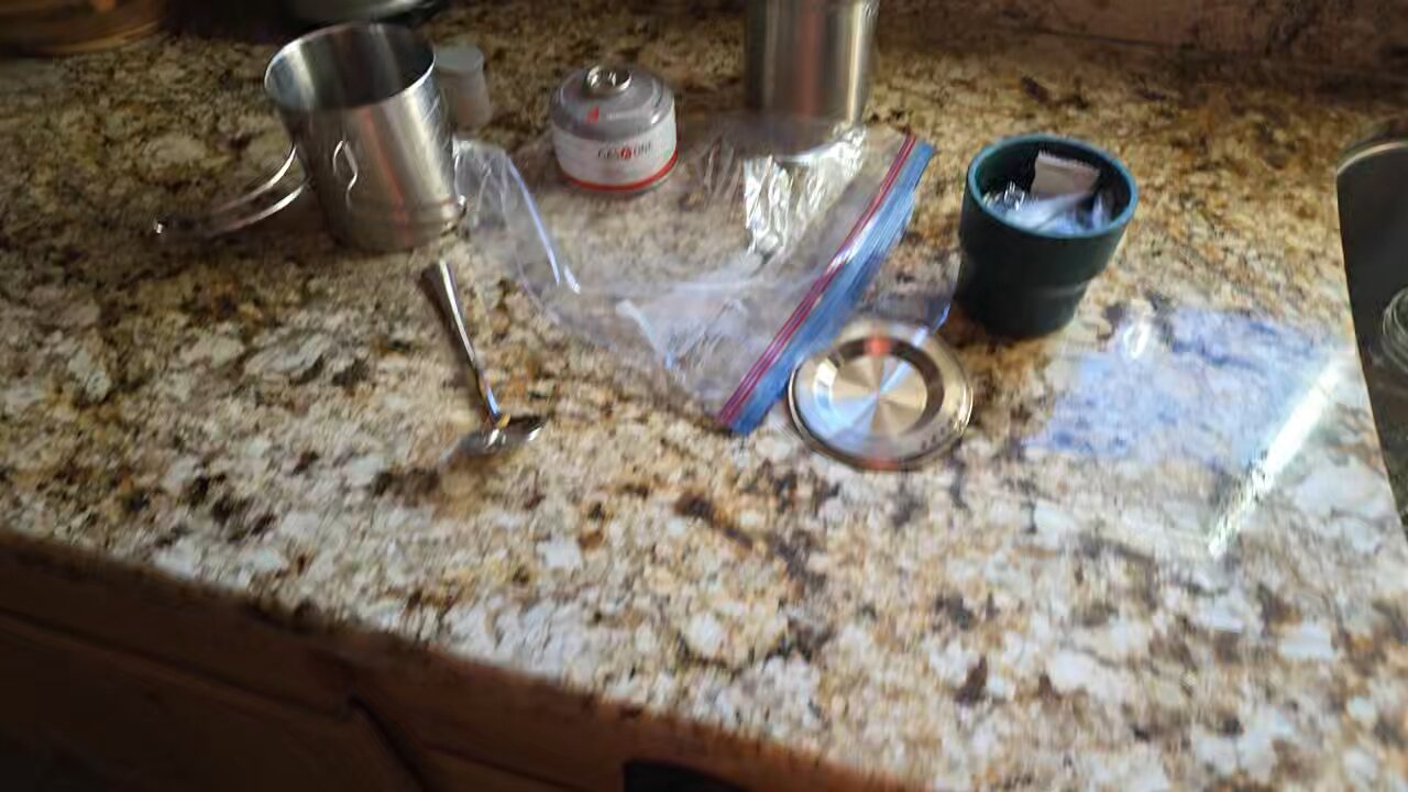 Detailed trooper cookset overview.