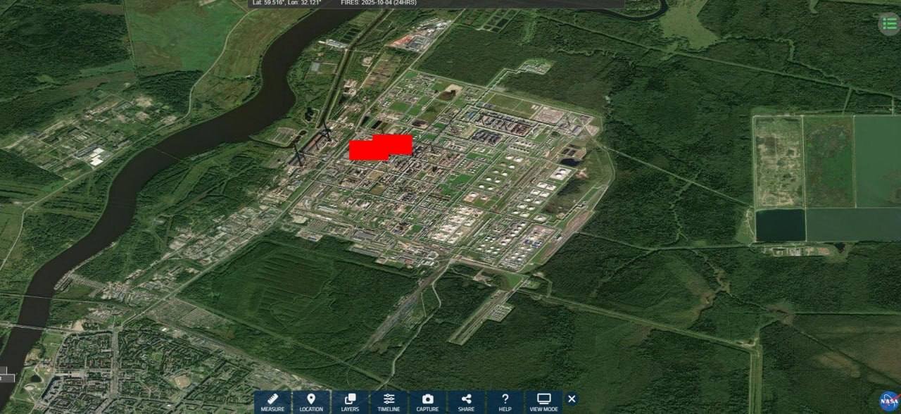 In Kirishi, Leningrad region, Kirishinefteorgsintez was attacked again.