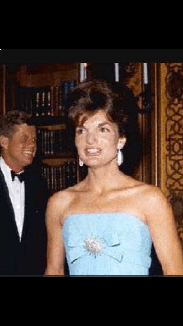 TRANNY PATROL ( 1 ) M2F : MALE TO FEMALE