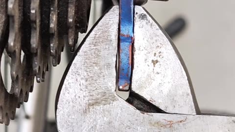 How to quickly align your frame and fix your rear derailleur