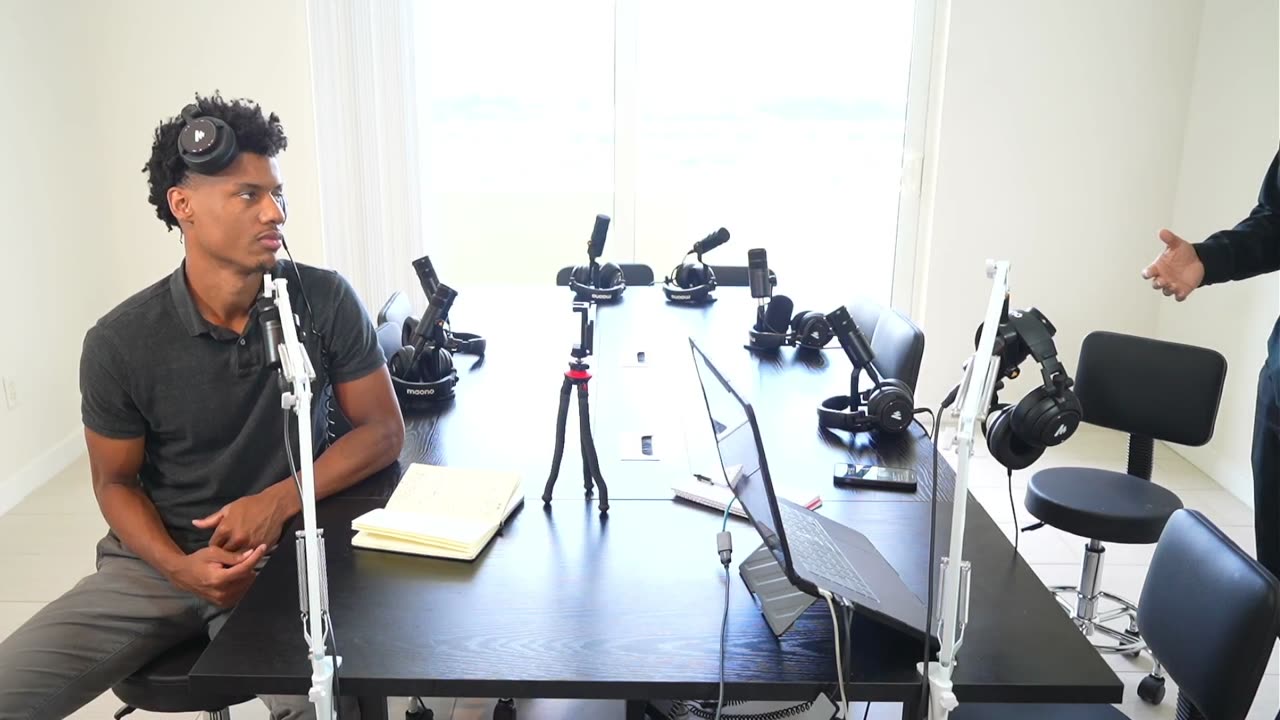 5 STAR LIVESTREAM