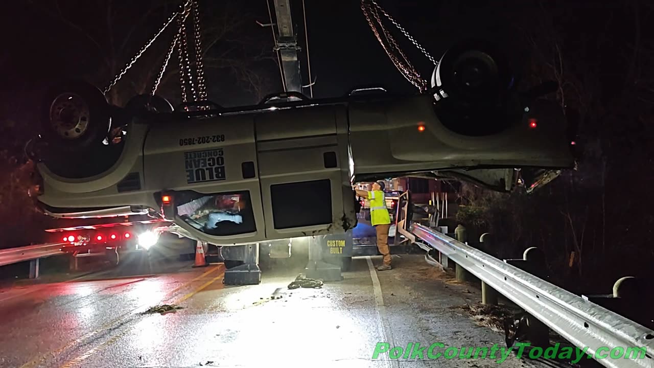 TRUCK PULLING LOADED TRAILER FLIPS INTO CREEK, LEGGETT TEXAS, 01/26/25...