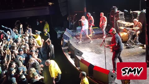 #ShittyMillennialVideos 📱📹🎬 Terror 🫣😨😱 - CHBH + KYD ✊🤘 @ Roseland Theater Portland, OR 04/29/2025