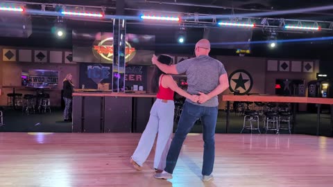 West Coast Swing @ Electric Cowboy with Wes Neese 20260118 185839776