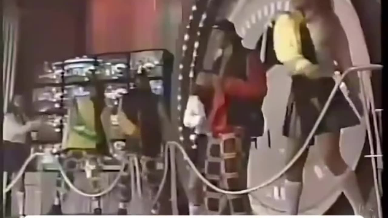 LMAO the 90s had no filter