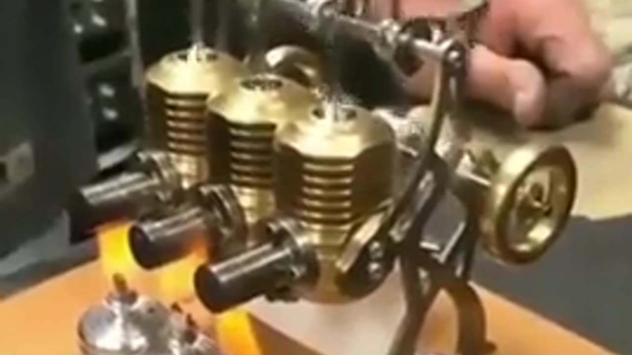 🤯🔥 Watch a Stirling Engine Convert Heat Into Mechanical Power! | FeedMyCuriosity