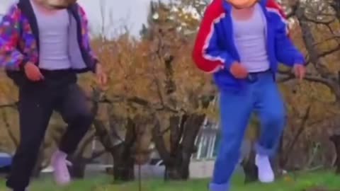 Dan & Papi Dance🕺🕺