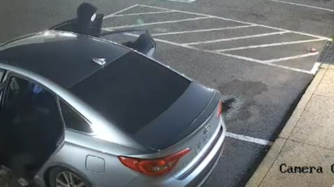 9 Hooded Suspects Pop Out of Small Car, Break Into Virginia Business