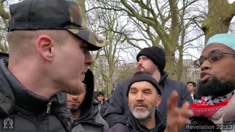 Speakers Corner -Muslims Triggered By The Presence Of Ex Muslim Billy In The Park -Zachariah & David