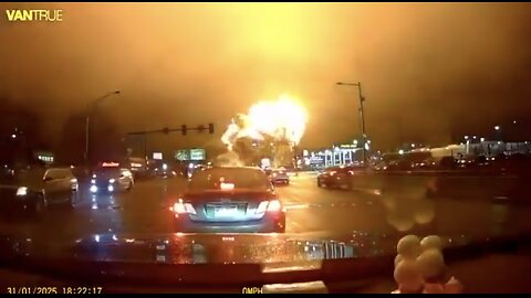 SMALL PLANE CRASHES🛩️💥🏪🔥🚏🚘📸WITH HUGE EXPLOSION IN PHILADELPHIA🔥🏪🔥🛩️💫