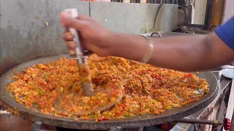 Famous Pav Bhaji in Lajpat Nagar __ MUMBAI Style Pav Bhaji, TAWA Pulao __ Indian Street Food
